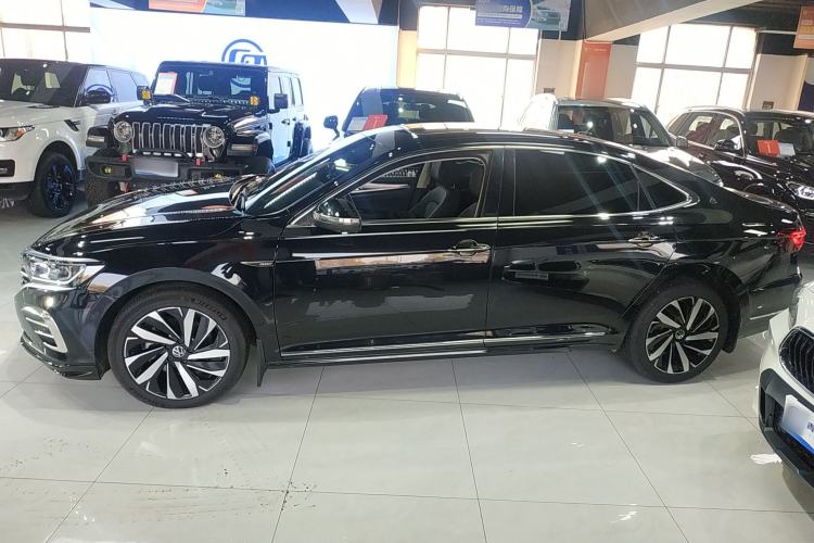 Used Volkswagen Passat 2023 Revised 380TSI Luxury Edition
