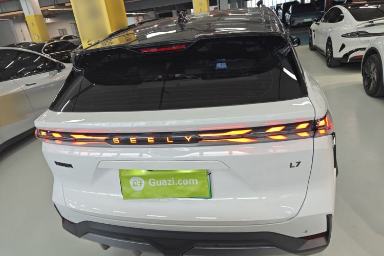 Used  L7 2023 1.5T 115 km Starship
