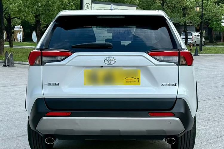 Used Toyota RAV4 2023 2.0L CVT Two-Wheel Drive Fashion Edition
