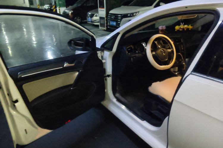 Used Volkswagen Golf 2017 230TSI Automatic Luxury Million-Vehicle Commemorative Edition
