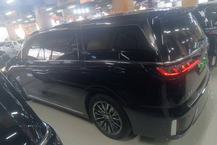 Used VOYAH Dream 2024 PHEV Extended-Range Premium Edition
