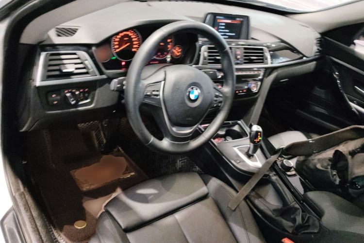 Used BMW 3 Series GT 2018 320i Sport Edition
