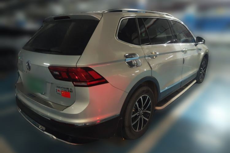 Used Volkswagen Tiguan L 2017 330TSI Automatic Two-Wheel Drive Luxury Edition
