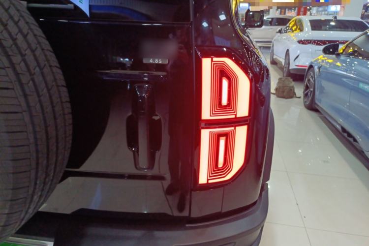 Used Formula Leopard Leopard 5 2023 Navigator Edition
