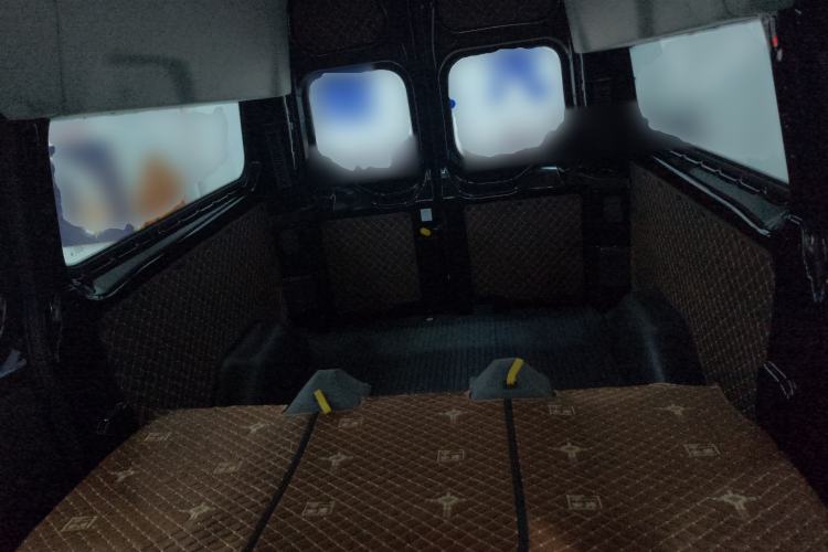 Used Ford Transit 2019 2.0T Diesel Multi-Purpose Commercial Vehicle Mid-Drive Mid-Roof 6-Seater China VI Standard
