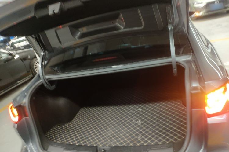 Used Roewe i5 2023 1.5L Manual Excellence Edition