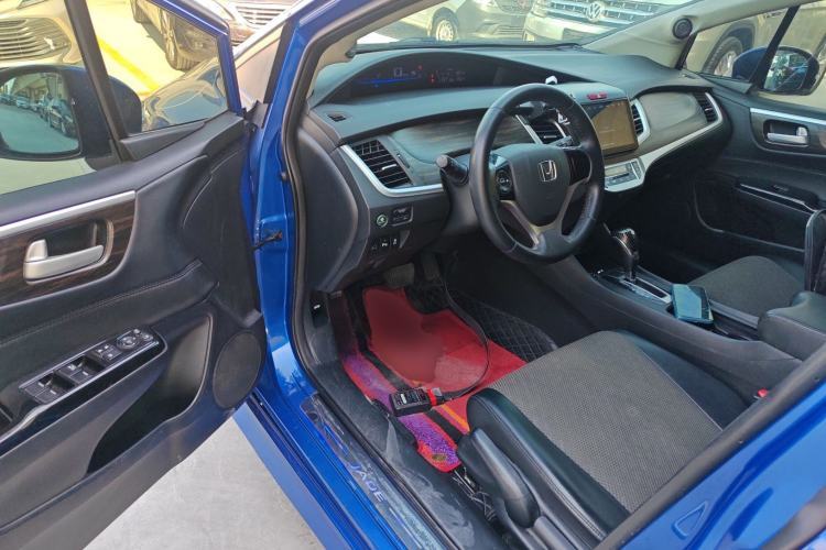 Used Honda Jade 2017 1.8L automatic Comfort version 5 seats
