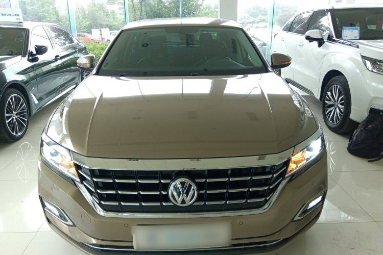 Used Volkswagen Passat 2019 330TSI Elite Edition China VI
