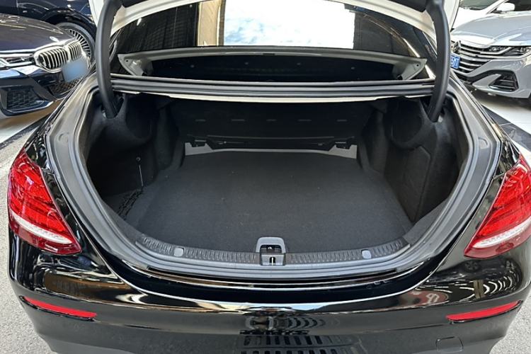 Used Mercedes-Benz E-Class 2018 Facelift E 200 L Sport Edition
