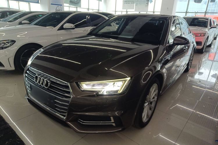 Used Audi A4L 2018 30th Anniversary Edition 40 TFSI Fashion Model
