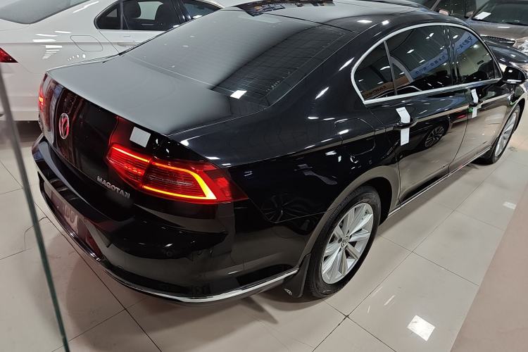 Used Volkswagen Magotan 2018 280TSI DSG Leading Model
