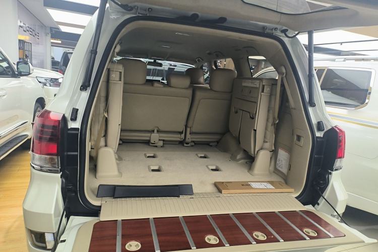 Used Toyota Land Cruiser 2019 4.0L 7-Seater Automatic Transmission Middle East Version

