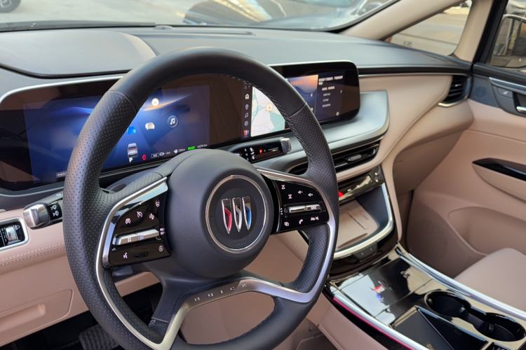 Used Buick GL8 New Energy 2025 Lu Shang Luxury Edition 7-Seater
