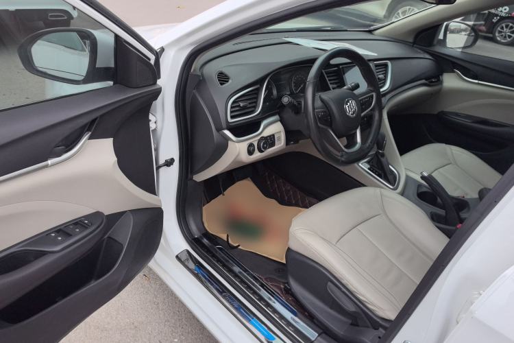 Used Buick GT 2018 15T Dual-Clutch Elite Model China V Standard
