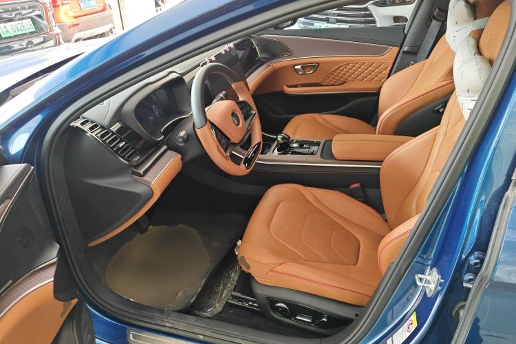 Used BYD Han 2022 DM-i 121KM Prestige Model
