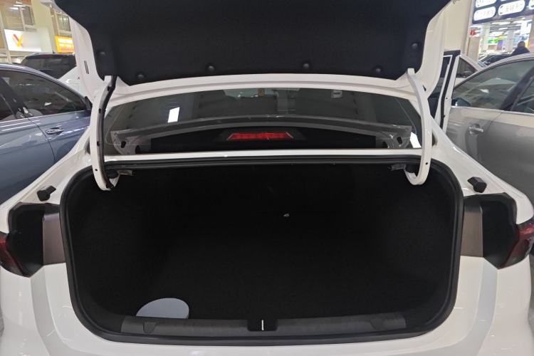 Used Geely Auto Emgrand 2023 4th Generation Champion Edition 1.5L CVT Prestige Model