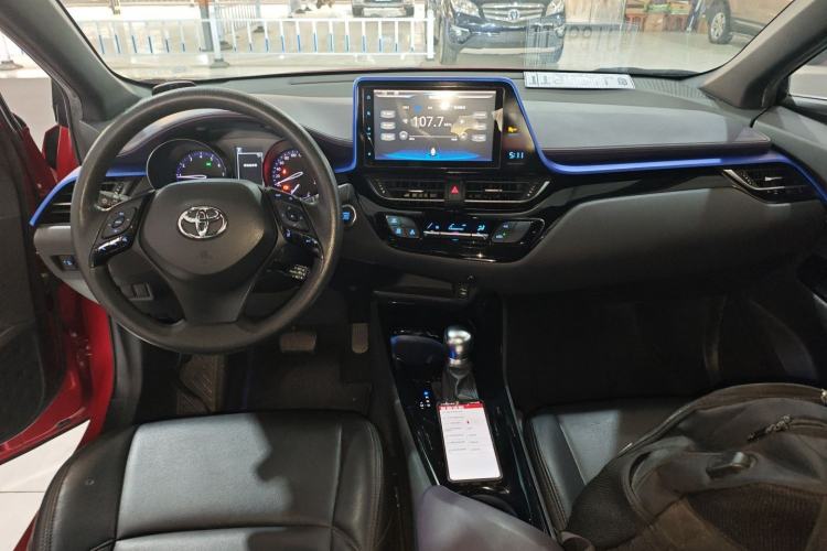 Used Toyota C-HR 2018 2.0L Leading with Sunroof China VI Standard