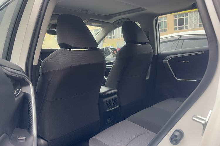 Used Toyota RAV4 2022 2.0L CVT Two-Wheel Drive Fashion Edition
