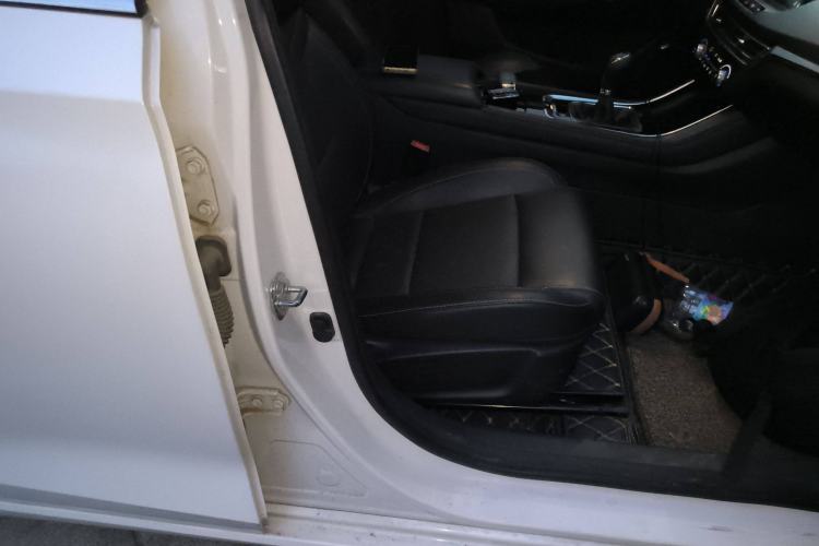 Used Changan Eado 2019 High-Energy Edition 1.6L GDI Manual Pioneer Model China VI Standard