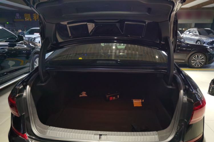 Used Volkswagen Passat 2022 330TSI Luxury Edition Custom Version
