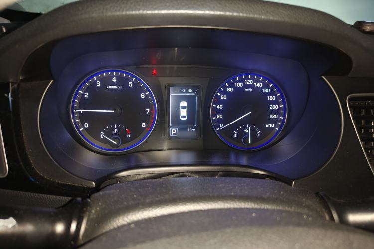 Used Hyundai Mistra 2014 1.8L Automatic Smart GLS
