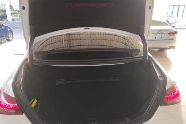 Used Mercedes-Benz E-Class 2021 Restyled E 260 Luxury Sports Edition
