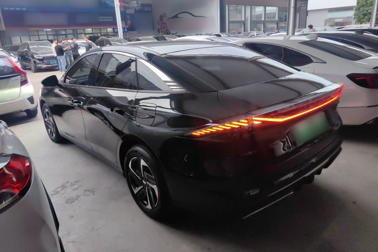 Used  L6 2023 125km MAX