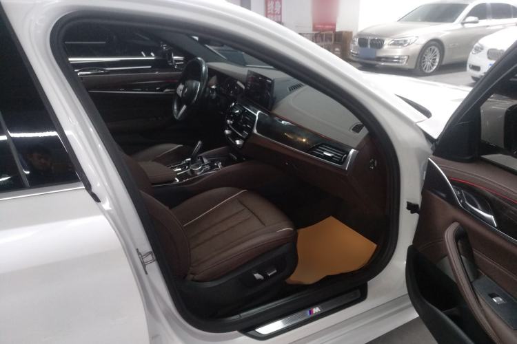 Used BMW 5 Series 2022 Second Facelift 525Li M Sport Package
