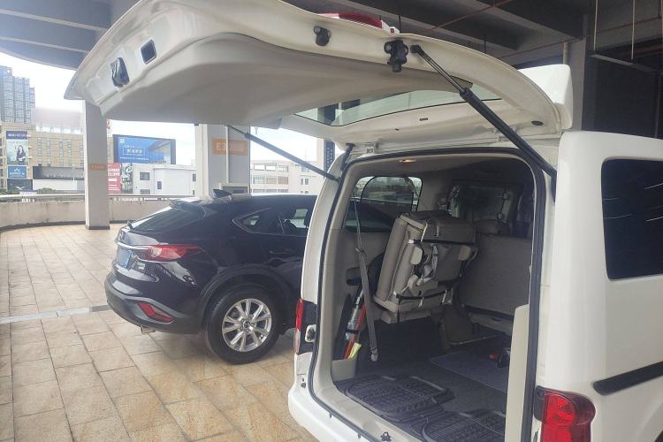 Used Nissan NV200 2016 Revised Version 1.6L CVT Deluxe Edition
