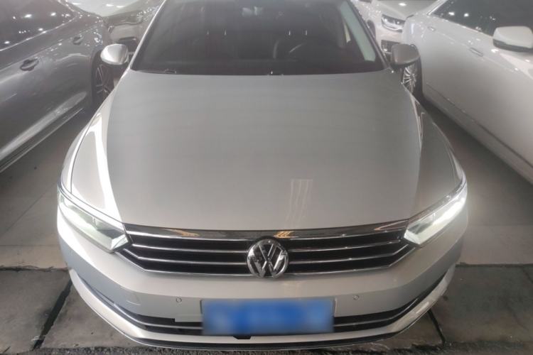 Used Volkswagen Magotan 2019 330TSI DSG Luxury Version China VI Standard
