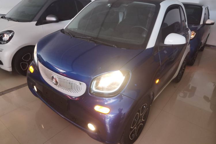 Used  fortwo 2017 1.0L 52kW New Sound Special Edition China V Emission Standard
