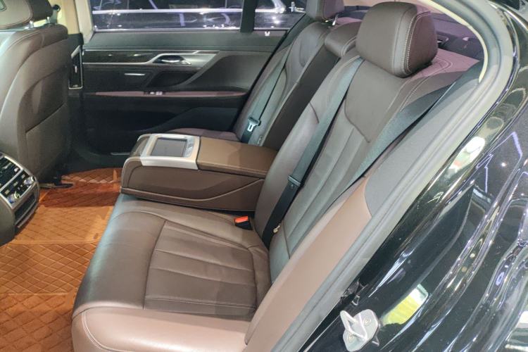 Used BMW 7 Series 2017 730Li Leading Model
