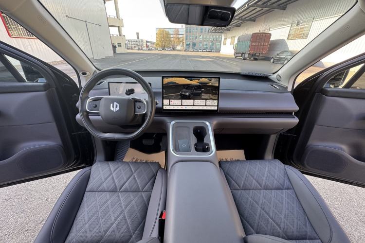 Used Leapmotor C16 2026 Extended-Range 280 LiDAR Zhizun Edition 5 Seats
