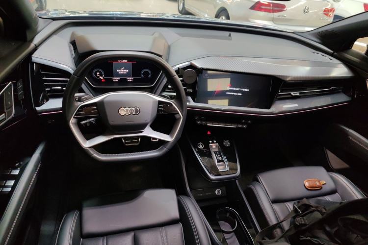 Used Audi Q4 e-tron 2024 40 e-tron Boundary Edition in Midnight Blue
