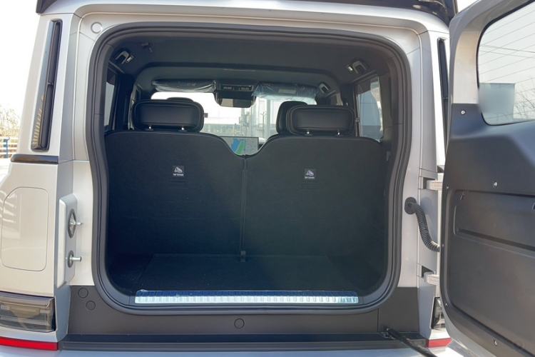 Used  V23 2025 501 Four-Wheel Drive Intelligent Driving Version
