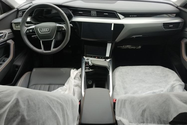 Used Audi e-tron 2021 50 quattro Luxury Edition
