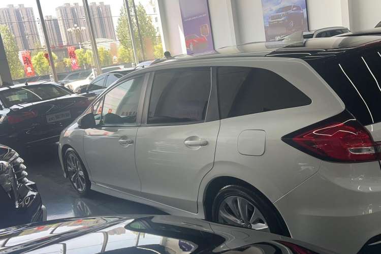 Used Honda Jade 2017 1.8L automatic Comfort version 5 seats