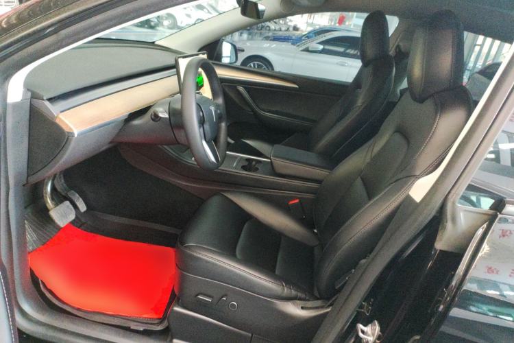 Used Tesla Model Y 2022 Long-Range All-Wheel-Drive Version
