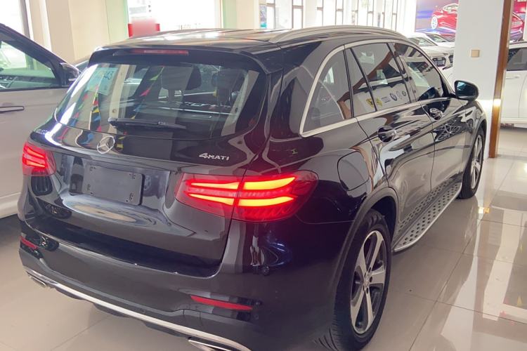 Used Mercedes-Benz GLC 2017 GLC 260 4MATIC Luxury Model
