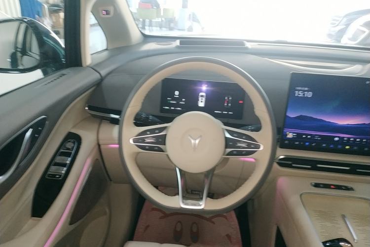 Used VOYAH Dream 2025 PHEV Four-Wheel Drive Prestige Kunpeng Edition
