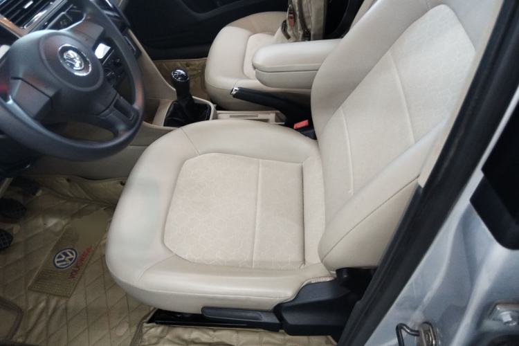 Used Volkswagen Santana 2013 1.6L Manual Comfort Edition
