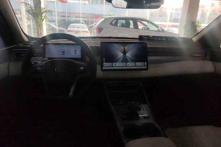 Used BYD Qin PLUS 2025 DM-i Smart Drive 120KM Superior Model