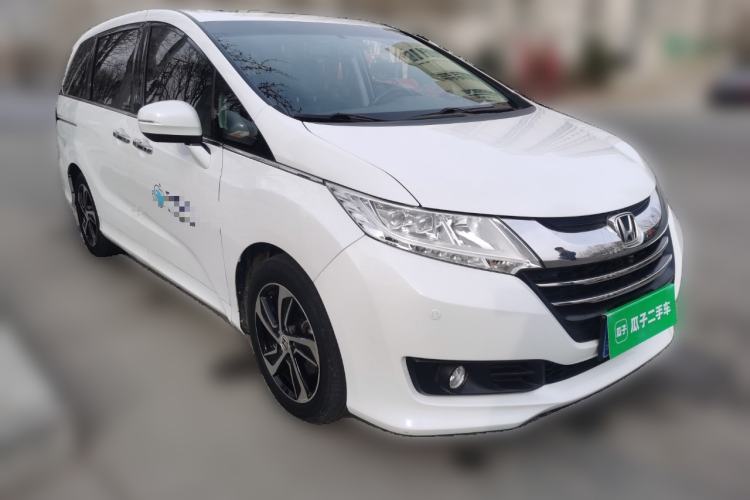 Used Honda Odyssey 2015 Revised Version 2.4L Supreme Edition