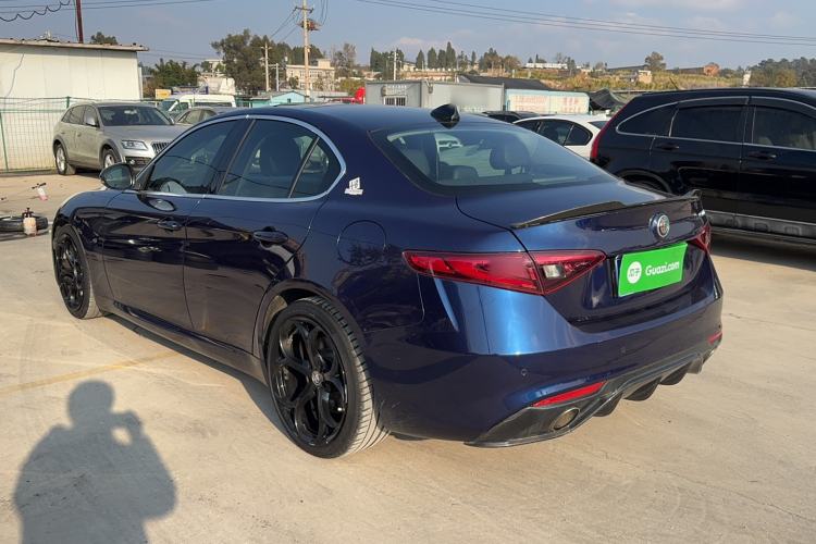 Used Alfa Romeo Giulia 2017 2.0T 280HP Luxury Edition
