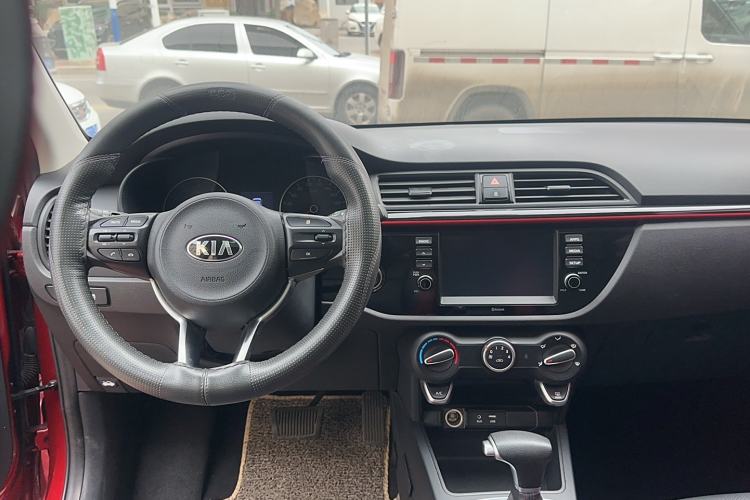 Used Kia KX Cross 2017 1.4L AT GLS
