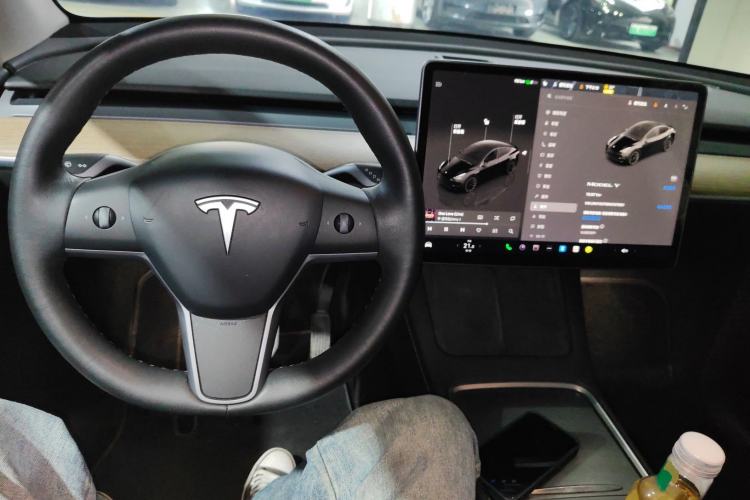 Used Tesla Model Y 2022 Rear-Wheel-Drive Version
