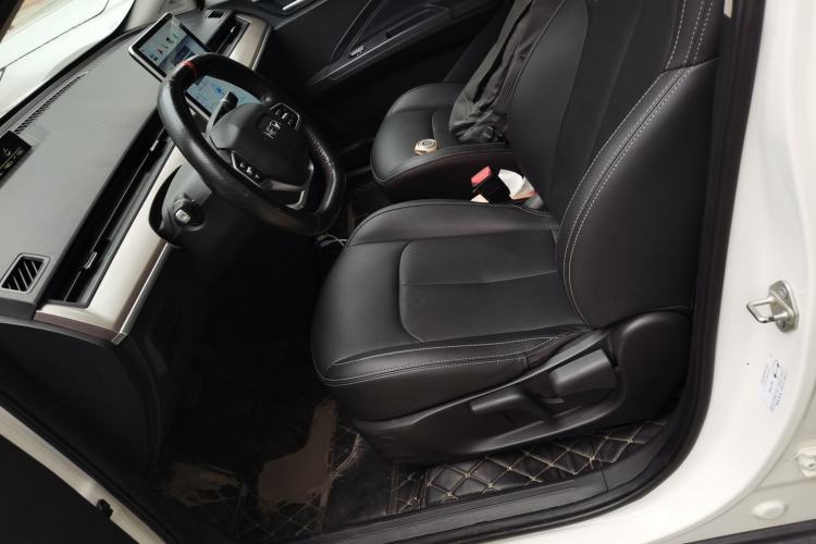 Used NETA V 2021 Long-Range Entertainment Edition Upgrade Model