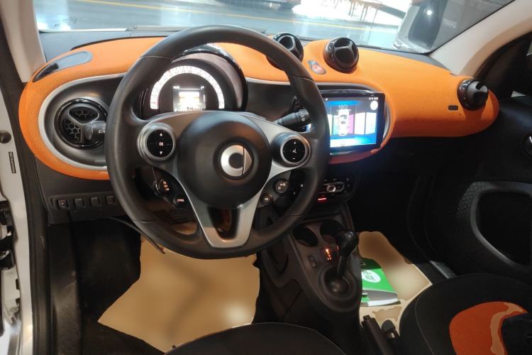 Used  fortwo 2015 1.0L 52 kW Hardtop Passion Edition
