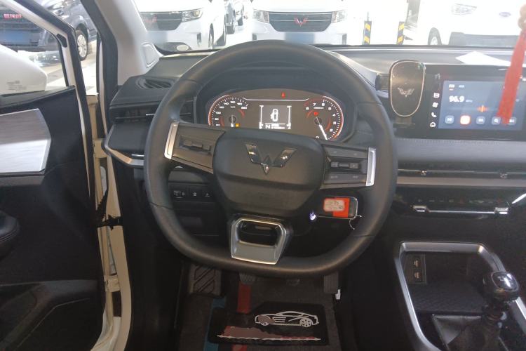 Used Wuling Jiachen 2022 1.5L Manual Comfort Edition

