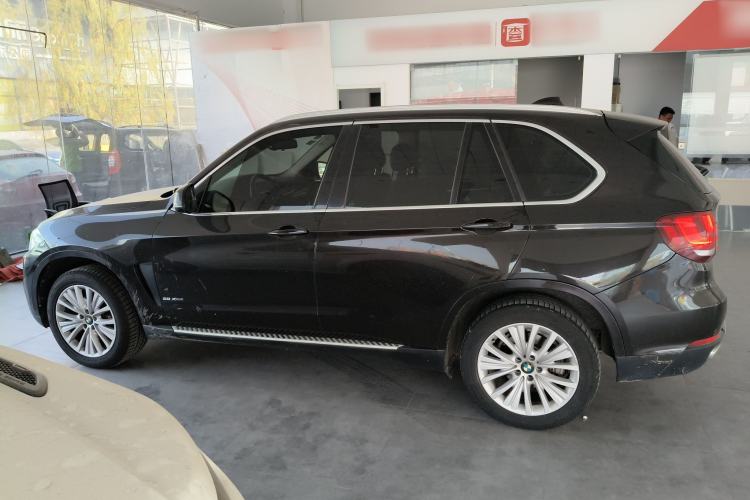 Used BMW X5 2017 xDrive28i
